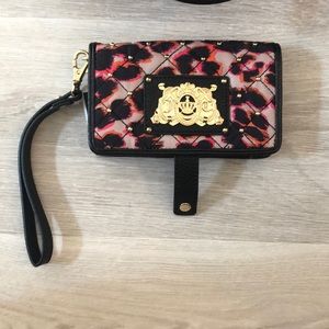 Juicy Couture wristlet